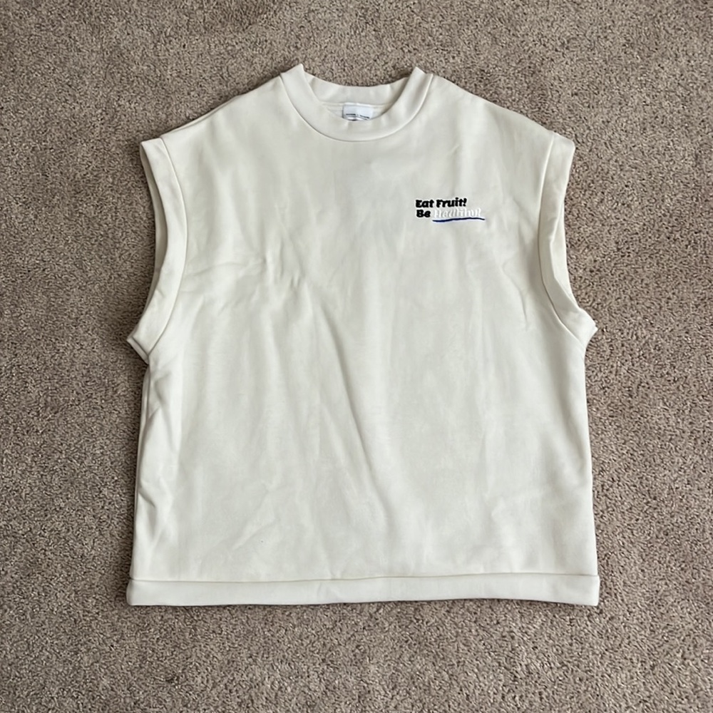 NWT sisters and seekers nutrition sleeveless sweatshirt